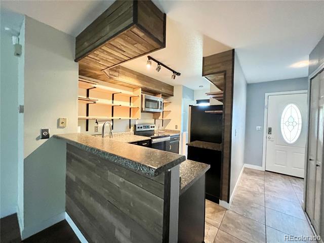 Photo - 10104 W Dartmouth Ave