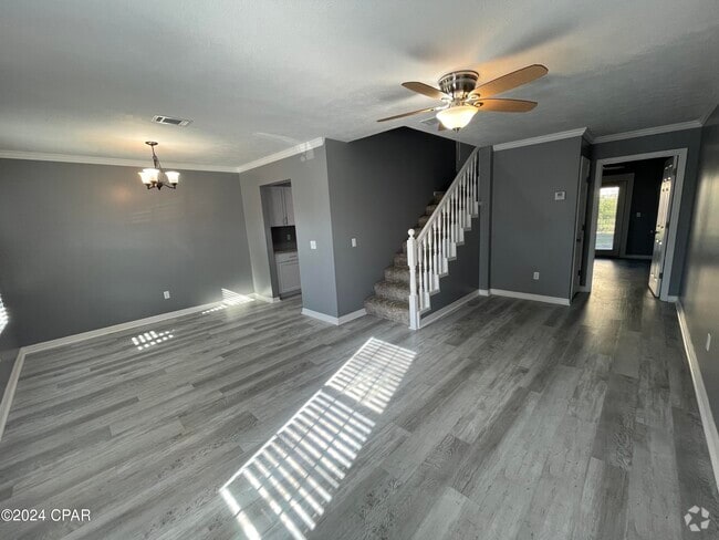 Building Photo - 127 Parker Village Cir Rental