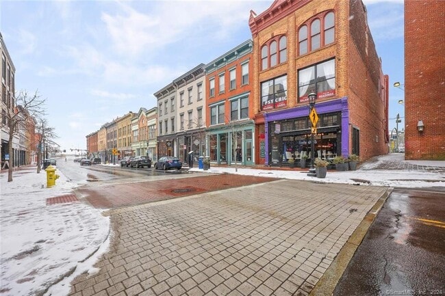 Photo - 83 Washington St Unit 2F