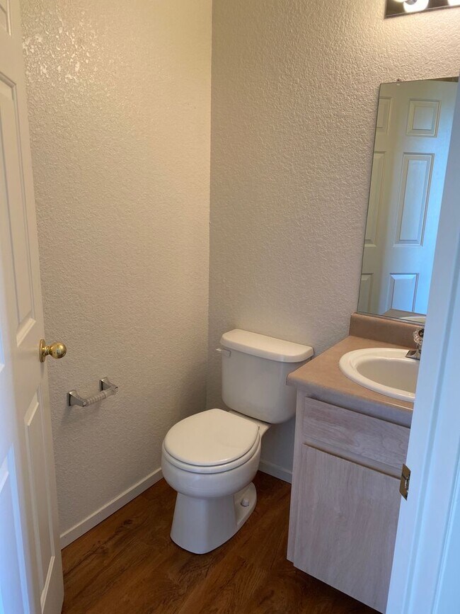 1023 Burton Dr Unit a