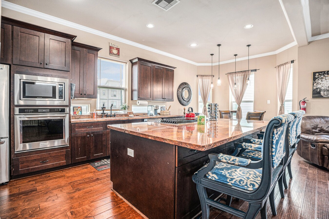 Photo - 1333 N Meyer Ave