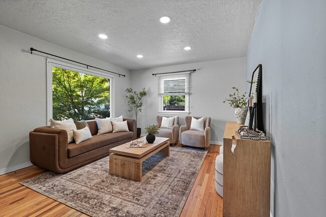 Photo - 3209 W Plant Dr