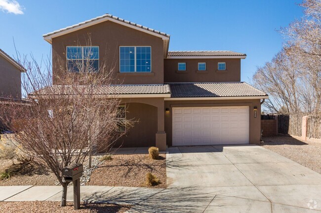 Building Photo - Newer Home In Santa Fe