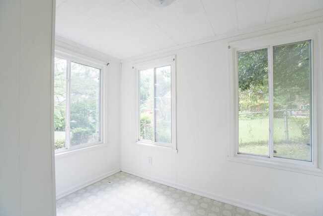 Photo - 8403 Garland Ave