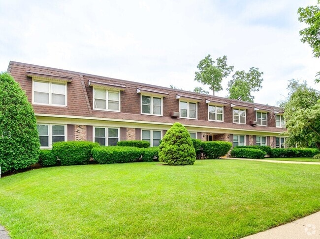 Building Photo - 350 Brainerd Ave Unit 7B Rental