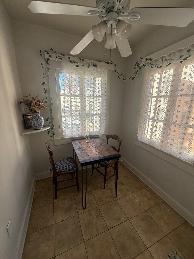 Photo - 731 Cochran Ave