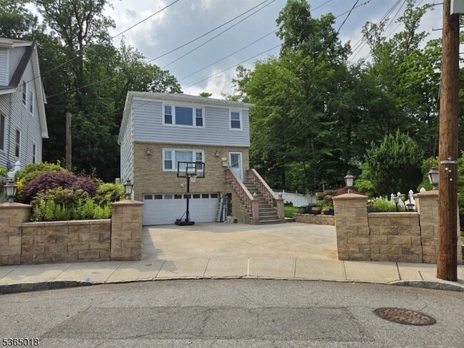 Photo - 33 Park Dr N Apartment Unit 2