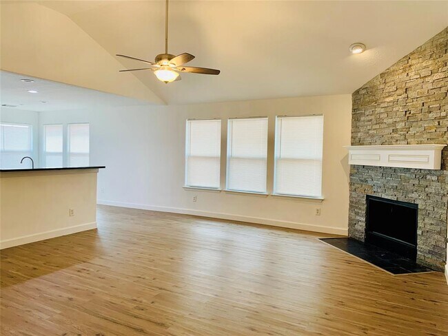 Photo - 4034 Mt Everest Way