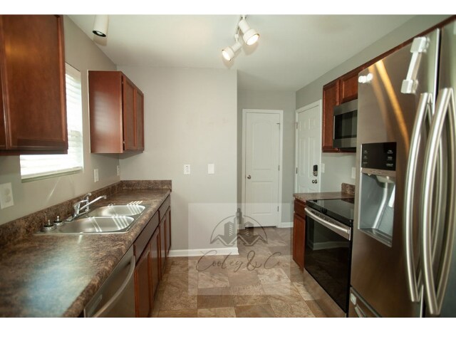 35 Michelle Ct