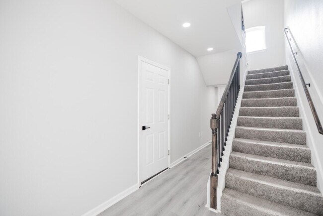 Photo - 2519 Washington St