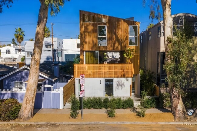 1519 Cabrillo Ave Unidad 1