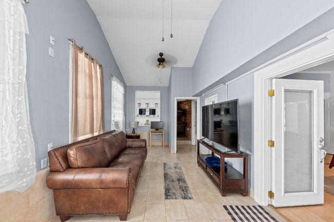 Photo - 1410 N Druid Hills Rd