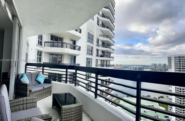 Photo - 3500 Mystic Pointe Dr Unit 3103