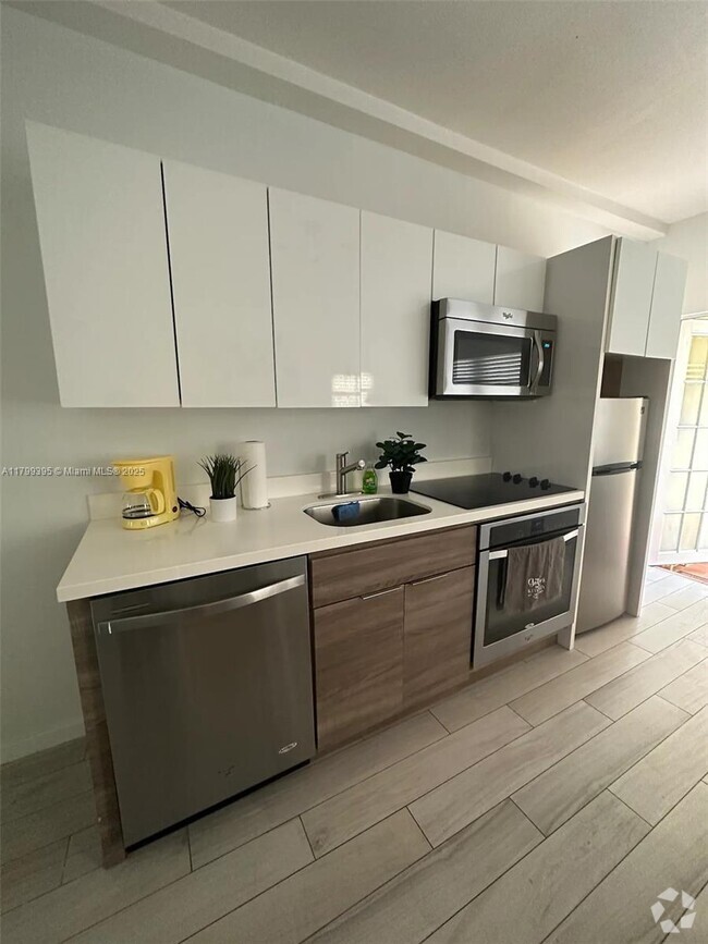 Building Photo - 1450 Meridian Ave Unit 107 Rental