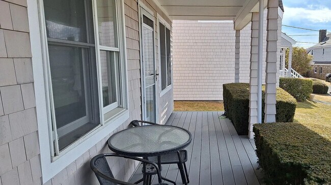 Photo - 152 Tuckerman Ave Unit Apt 2