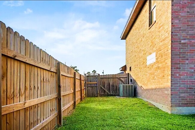 Photo - 316 E Monroe St