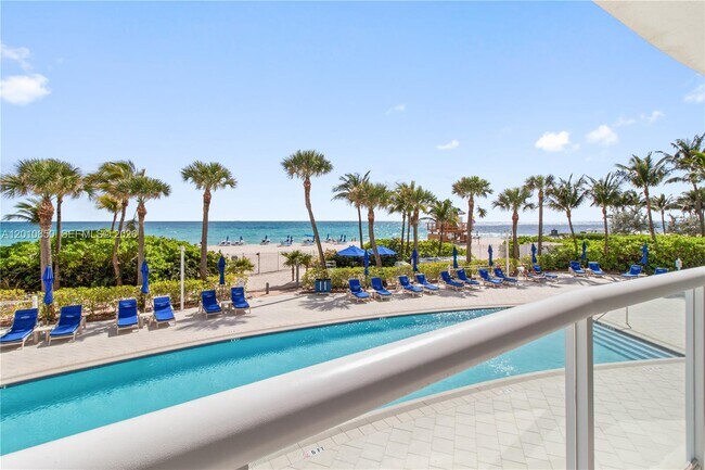 Building Photo - 18671 Collins Ave Unit 202