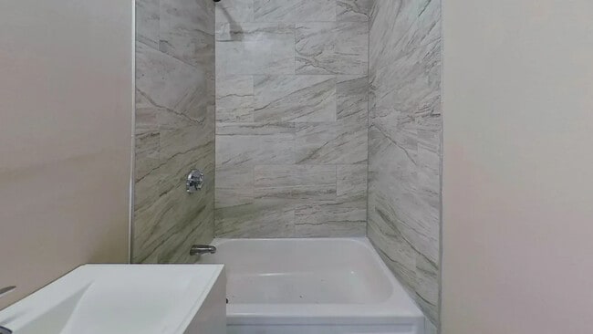 121 George St Unit 1