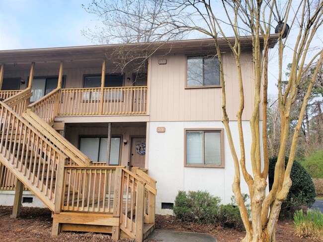 Building Photo - CANDLEWYCK