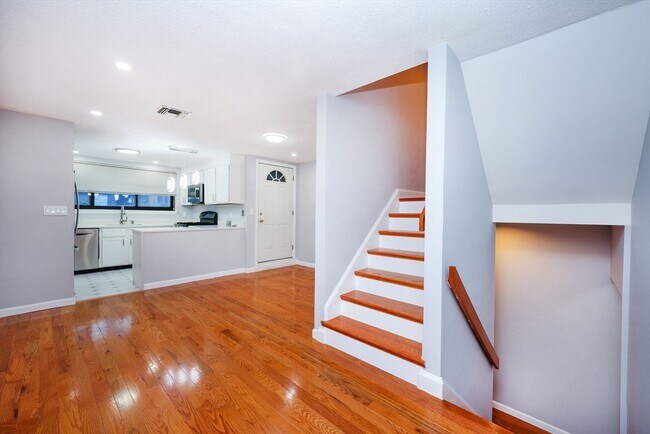 Photo - 85 Brainerd Rd