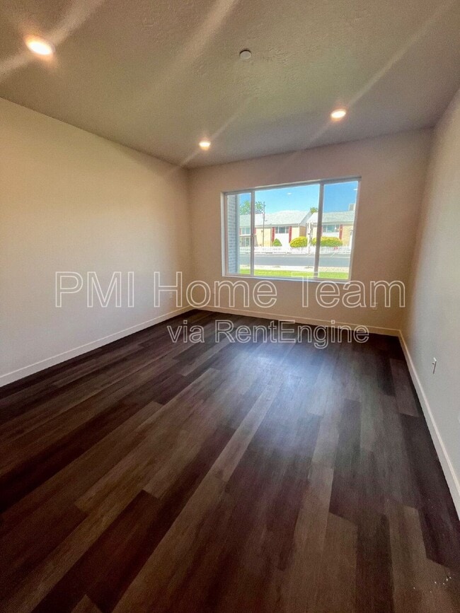 Photo - 155 9th St Unit 106