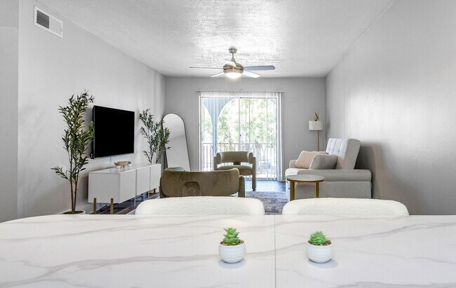 110 S Manhattan Ave Unit SI ID1369907P