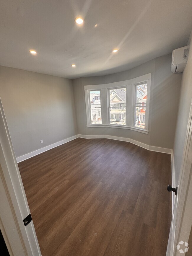 Building Photo - 442 Hudson Ave Rental