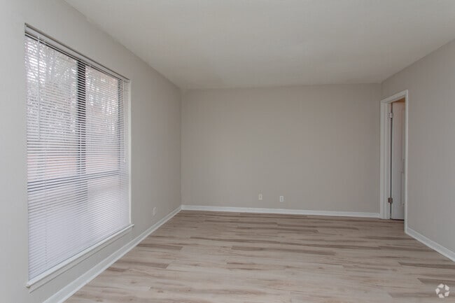 3BR, 2BA