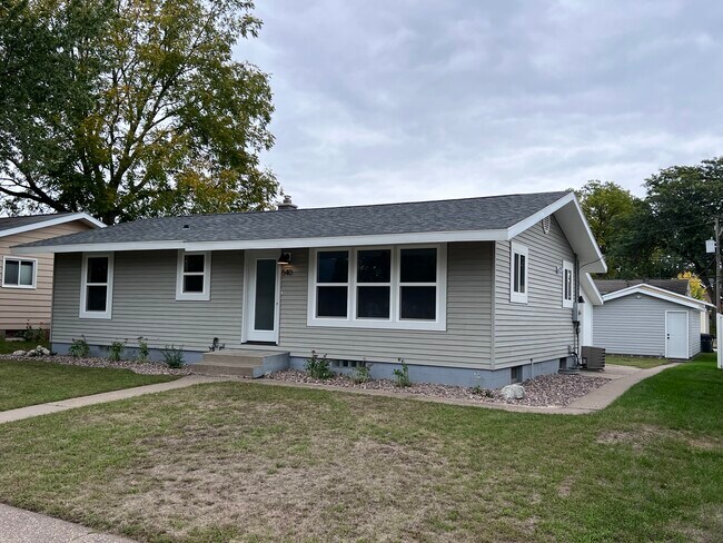 Photo - 540 3rd Ave N