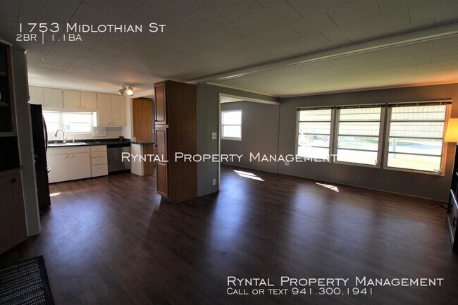 Photo - 1753 Midlothian St