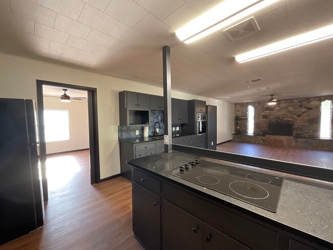 Photo - 1501 Hill Way Dr