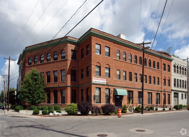 The Sunflower Building - The Sunflower Building Apartments