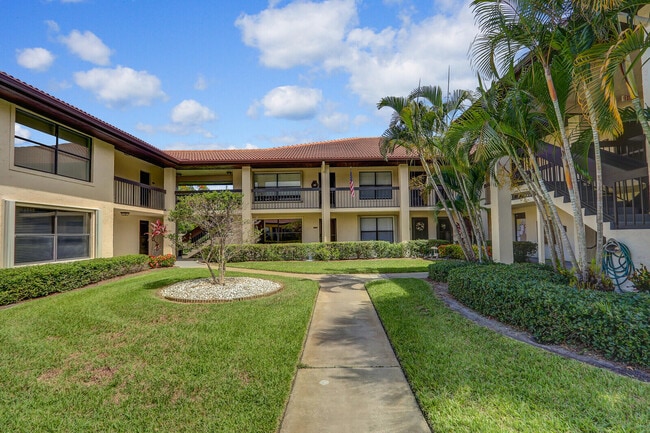 Building Photo - 91 SW South River Dr Unit 105 Rental