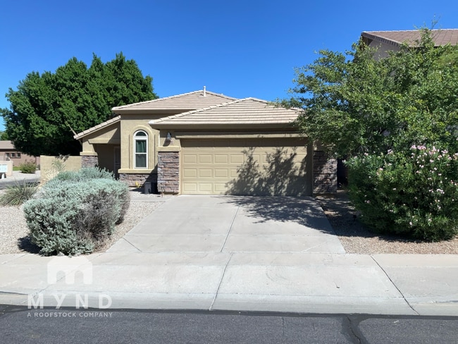 Photo - 8956 E Hillview St