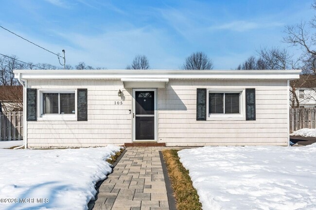 Building Photo - 105 Center St