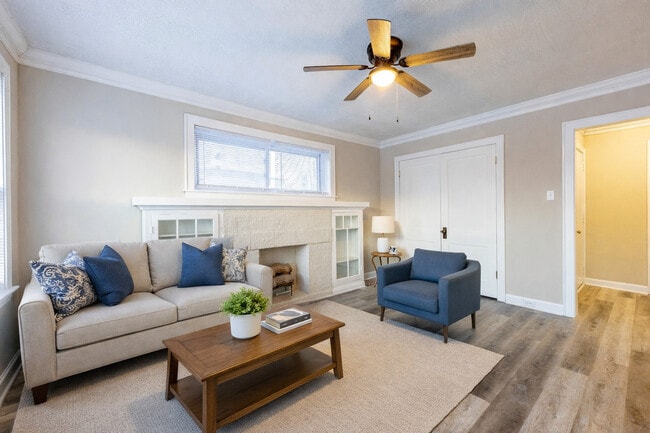 Photo - 8401 S Paulina St