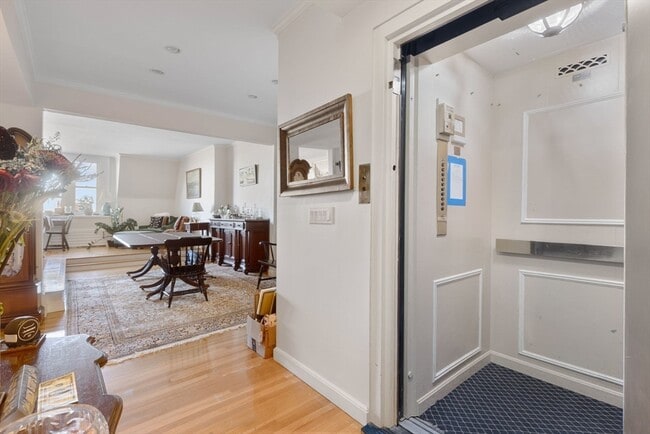 Photo - 122 Beacon St Unit 6