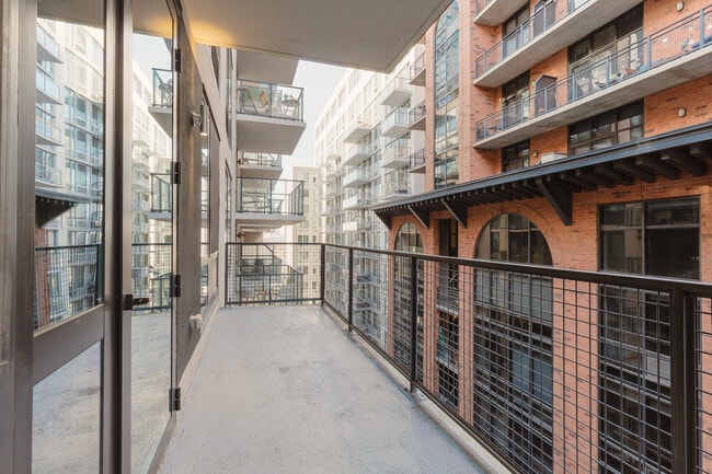 Photo - 148 1st St Unidad FL7-ID1984