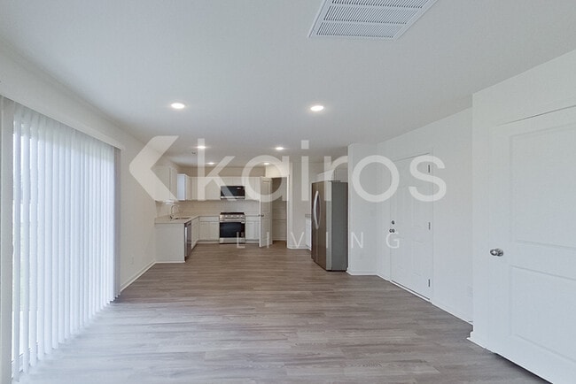 Photo - 7005 Peppermill Way