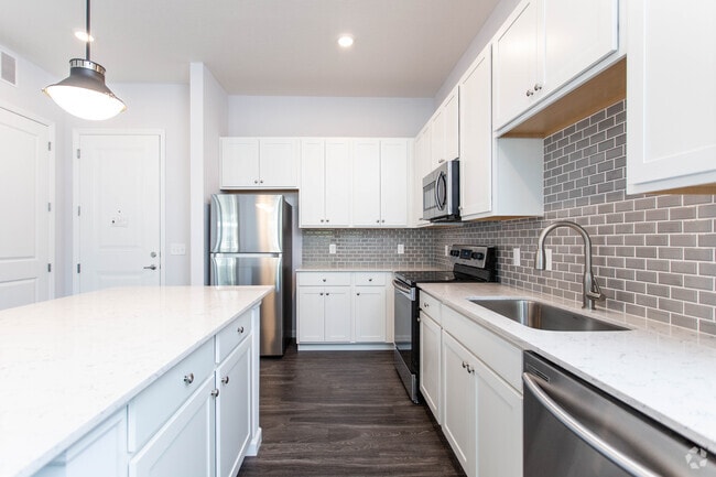 1BR, 1BA - 747 SF - A