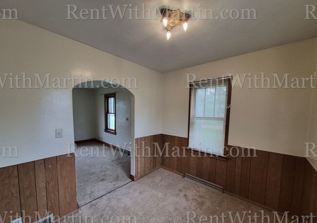 1359 Garden Ave