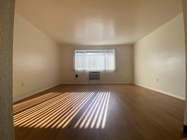 Photo - 2487 NE Kerr St Unidad 12