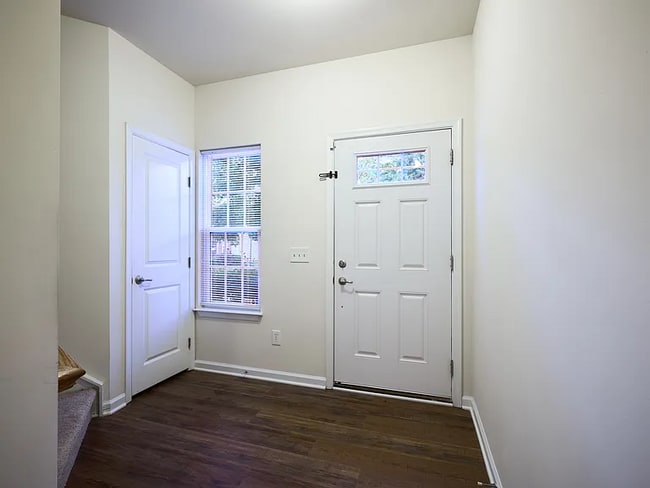 Photo - 457 Woodbark Ct