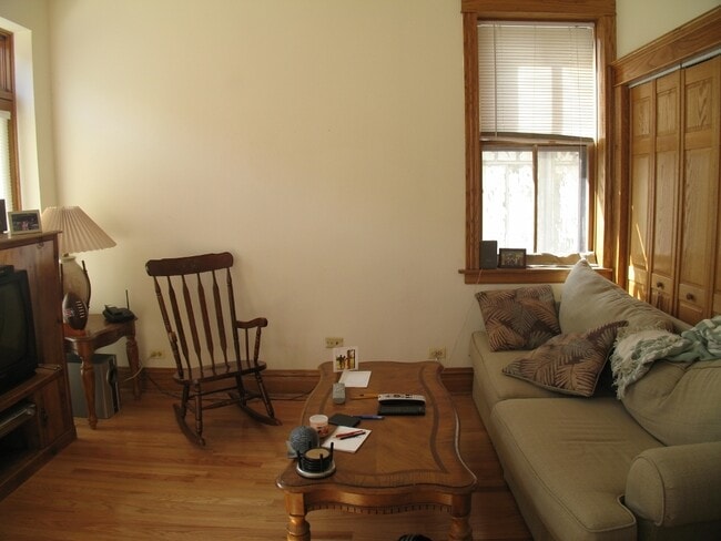 Photo - 713 W Wrightwood Ave