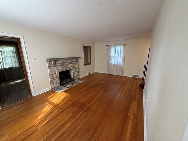 218 Jackson Cir