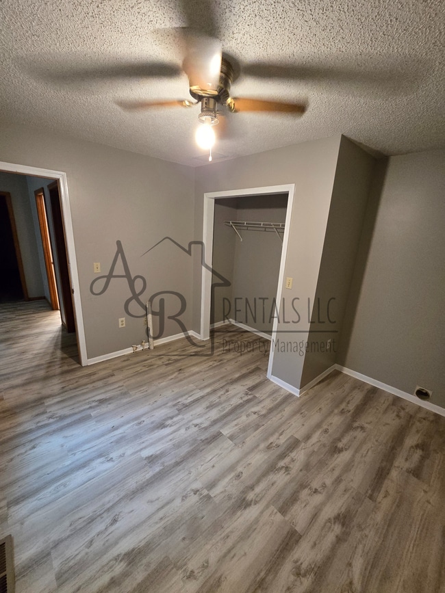 Photo - 215 W Forest St