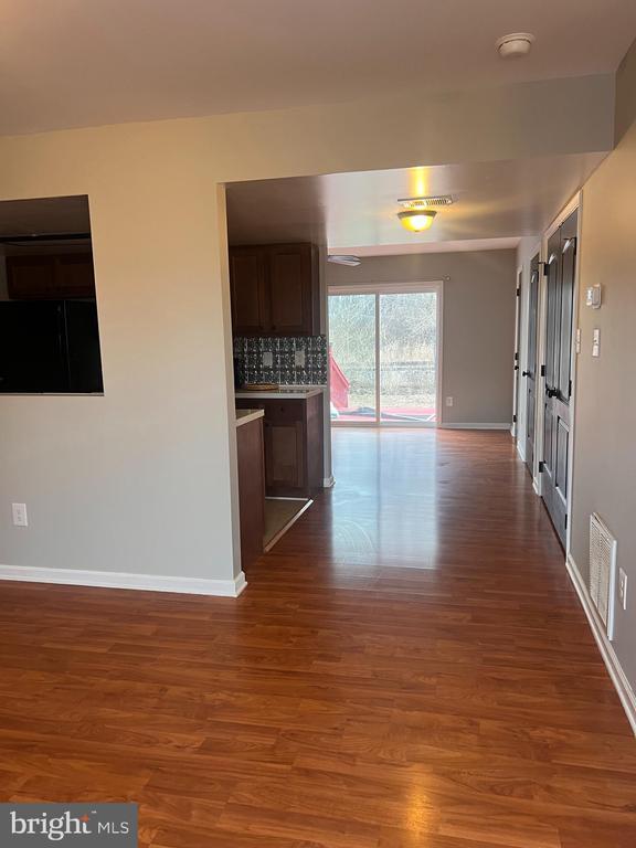 Photo - 388 Dorothy Ct