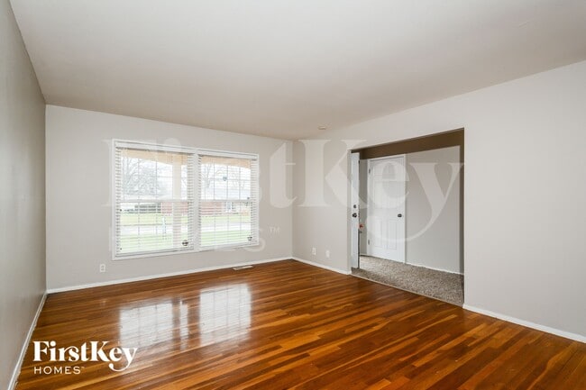 Photo - 2718 Westminster Dr