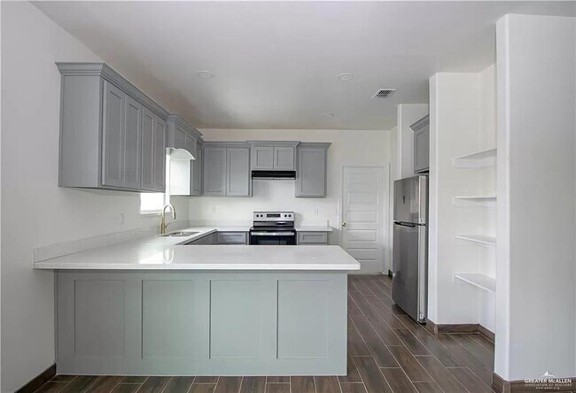 3012 W Sandlewood St Unit 1 &2