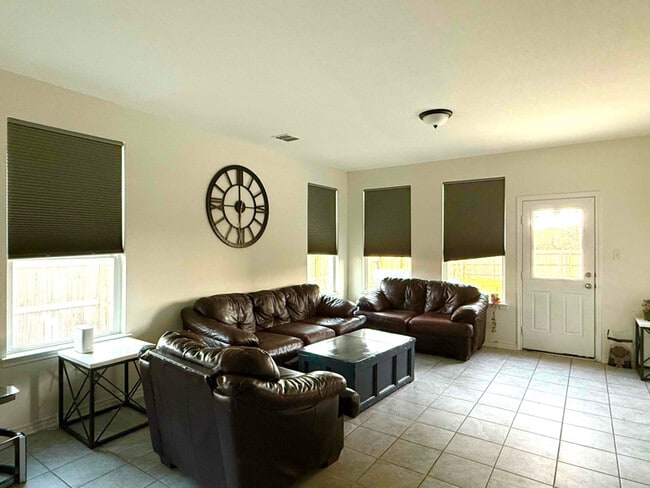 Photo - 11303 Camassia